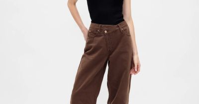 GAP - Džíny Barrel Crossover UltraSoft 1.399 Kč