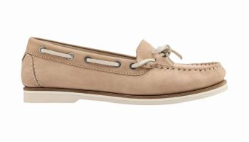 Mokasíny hlásí návrat jako jarní must have, který spojuje eleganci s pohodlím