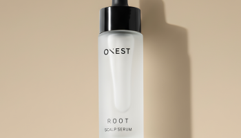 Beauty novinky, které definují rok 2026. Vlasová péče, juicy tvářenky i nový J’adore Intense inspirovaný Rihannou