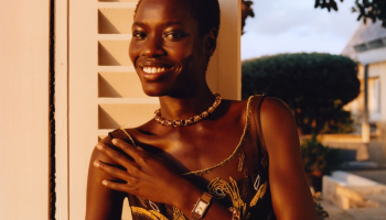 Tory Burch utíká do Karibiku: Nová kolekce jako stylový únik z reality