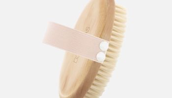Jak připravit pokožku na léto. Nejlepší beauty rituály, díky kterým bude vaše pokožka v létě vypadat hladší, pevnější a zářivější