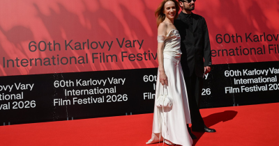 herečka Táňa Pauhofová s manželem Jonatánem Patirčákem / foto se svolením: Film Servis Festival Karlovy Vary