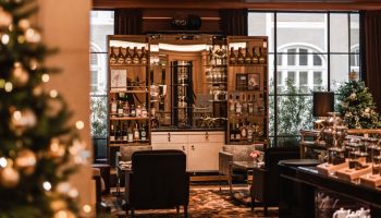 Na šampaňské se důvod nehledá. Four Seasons Hotel Prague představuje tři zážitky pro výjimečná odpoledne